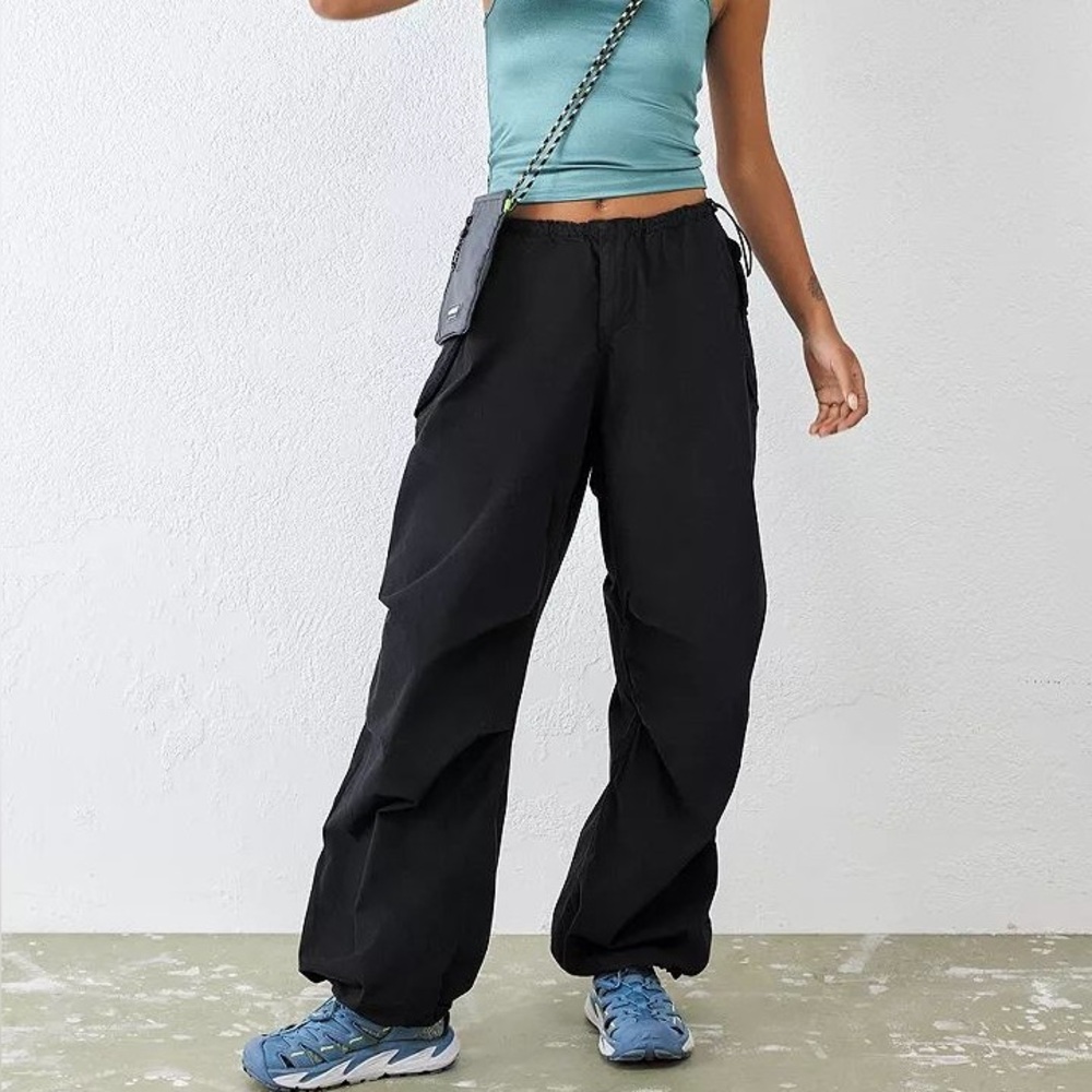 Urban Outfitters iets Frans Balloon Cargo Pants